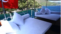 Yacht JUNIOR ORCUN -  Aft Deck Sunpads